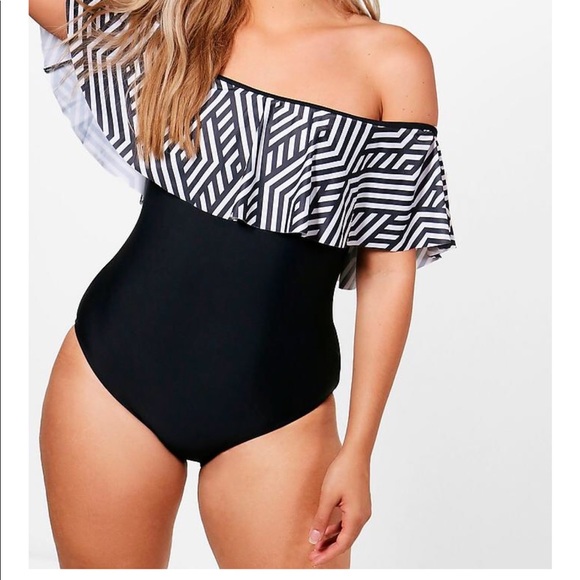 Boohoo Plus Other - Boohoo one piece bathing suit